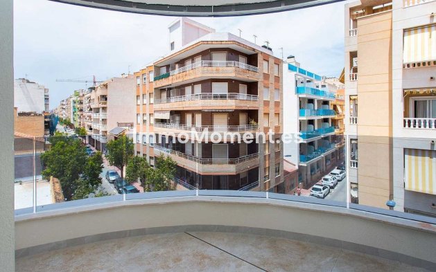 Wiederverkauf - Wohnung - Torrevieja - Torrevieja Centro