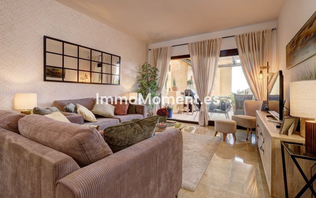 Resale - Apartment - Manilva - La Duquesa