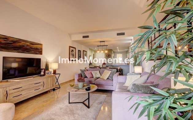 Resale - Apartment - Manilva - La Duquesa