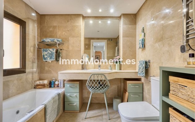 Resale - Apartment - Manilva - La Duquesa