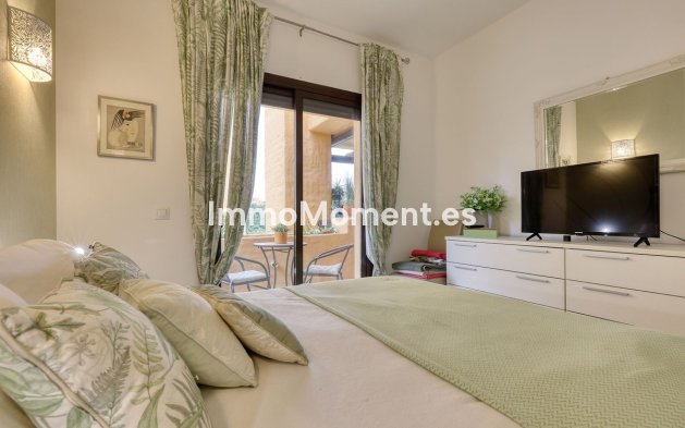 Resale - Apartment - Manilva - La Duquesa