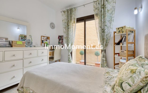 Resale - Apartment - Manilva - La Duquesa