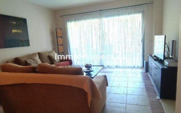 Revente - Appartement - Estepona  - Atalaya