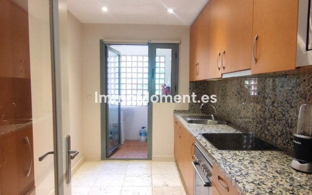 Revente - Appartement - Estepona  - Atalaya
