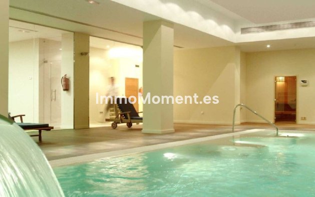 Revente - Appartement - Estepona  - Atalaya