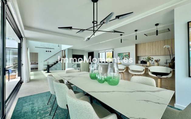 Revente - Villa - Estepona  - New Golden Mile