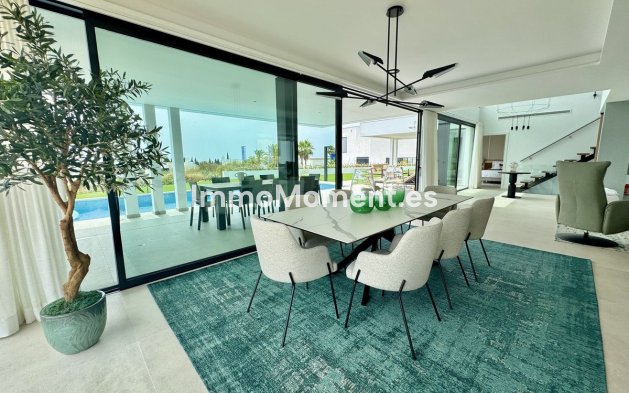 Revente - Villa - Estepona  - New Golden Mile