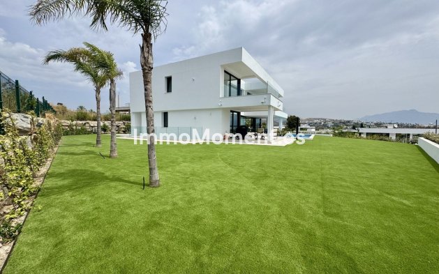 Revente - Villa - Estepona  - New Golden Mile