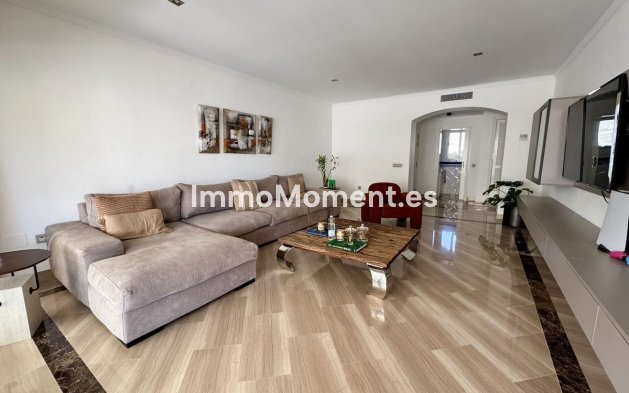 Resale - Apartment - Marbella - Elviria