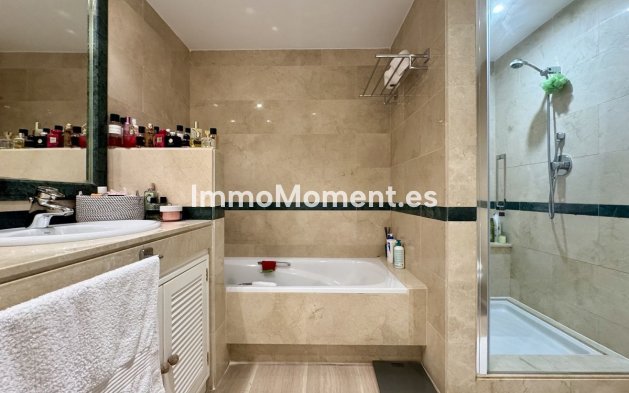 Resale - Apartment - Marbella - Elviria