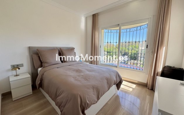Resale - Apartment - Marbella - Elviria