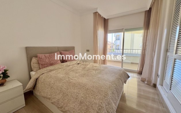 Resale - Apartment - Marbella - Elviria