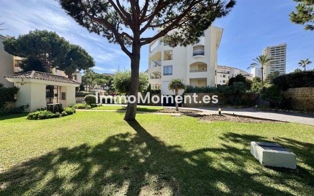 Resale - Apartment - Marbella - Elviria