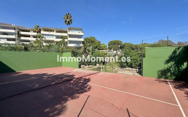 Resale - Apartment - Marbella - Elviria