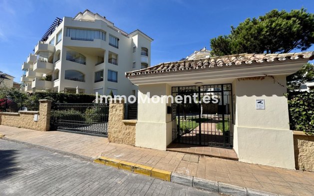 Resale - Apartment - Marbella - Elviria
