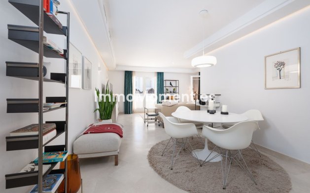 Wiederverkauf - Wohnung - Marbella - Nueva Andalucía