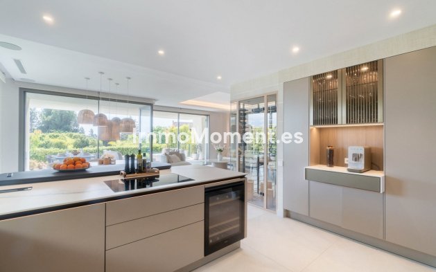 Revente - Villa - Marbella - Nueva Andalucía