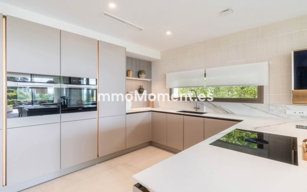 Revente - Villa - Marbella - Nueva Andalucía