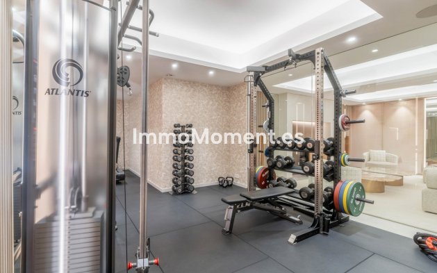 Revente - Villa - Marbella - Nueva Andalucía