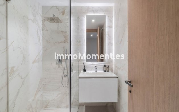 Revente - Villa - Marbella - Nueva Andalucía