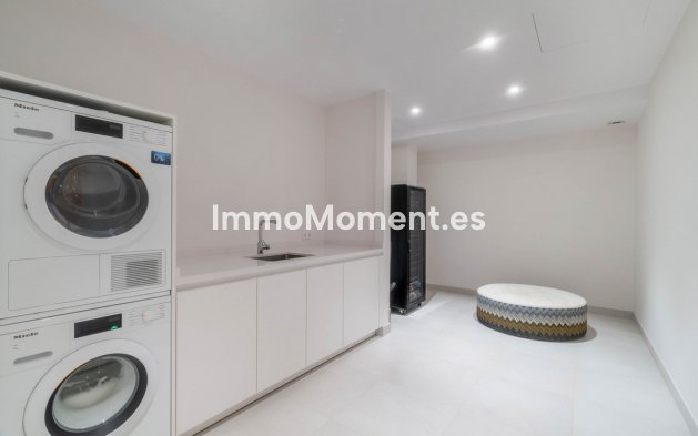 Revente - Villa - Marbella - Nueva Andalucía