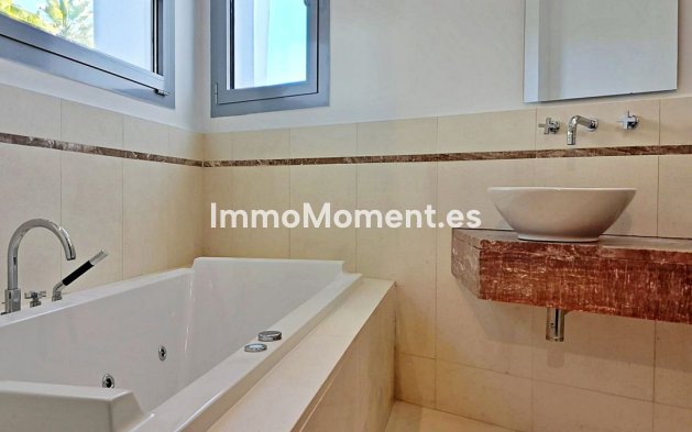 Revente - Villa - Marbella - Sierra Blanca