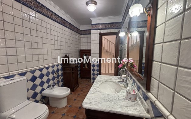 Wiederverkauf - Villa - Marbella - Nueva Andalucía