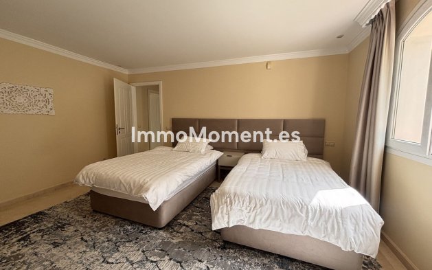 Revente - Villa - Estepona  - Selwo