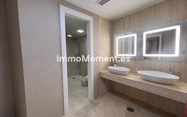 Revente - Villa - Estepona  - Selwo