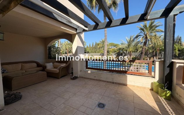 Wiederverkauf - Wohnung - Marbella - Nueva Andalucía
