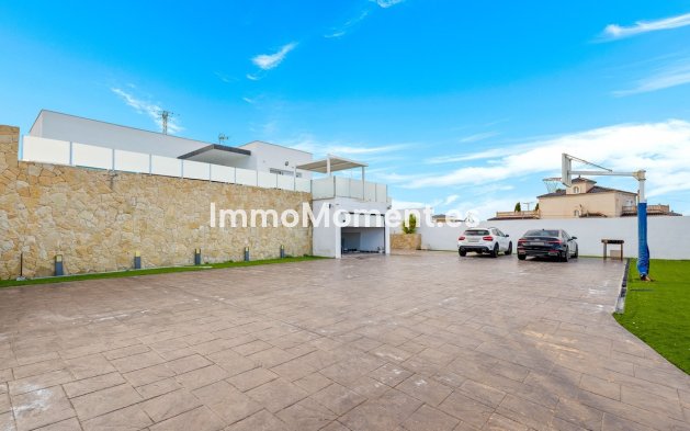 Resale - Villa - Algorfa - Algorfa Centro