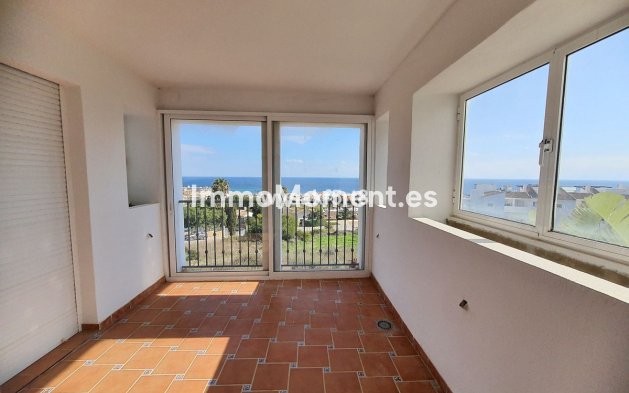 Resale - Apartment - Manilva - La Duquesa