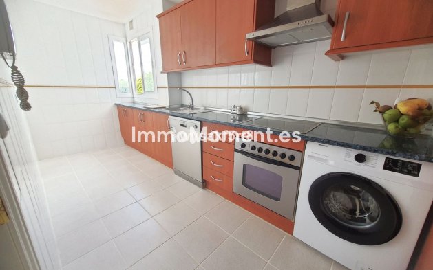 Resale - Apartment - Manilva - La Duquesa