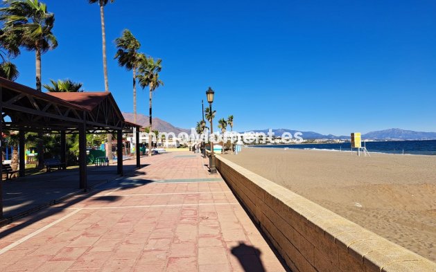 Resale - Apartment - Manilva - La Duquesa