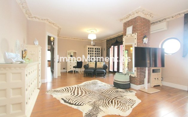 Wiederverkauf - Villa - Benalmadena - Benalmadena Costa