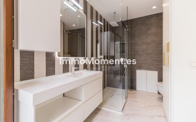 Revente - Maison mitoyenne - Estepona  - Estepona Centro