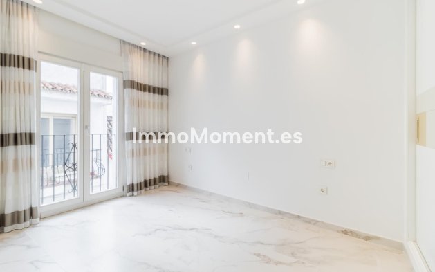 Revente - Maison mitoyenne - Estepona  - Estepona Centro