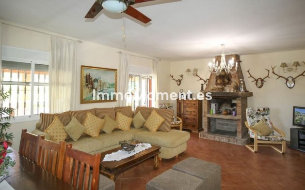 Reventa - Casa de campo - Interior  - Monda