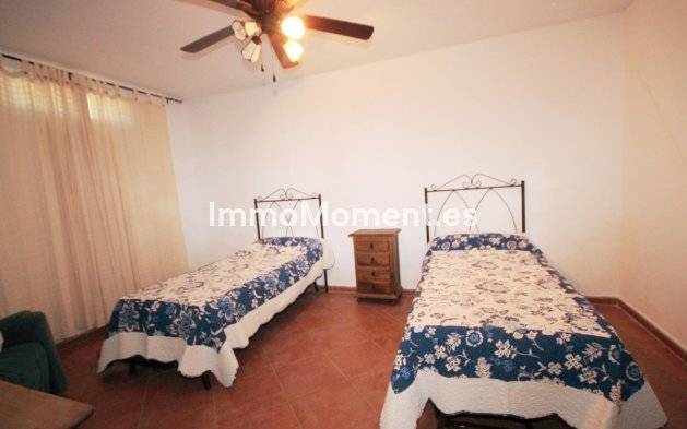 Reventa - Casa de campo - Interior  - Monda