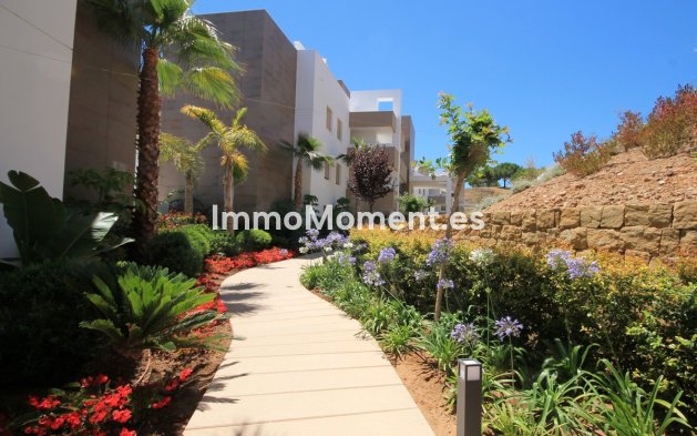 Resale - Apartment - Mijas - La Cala Golf