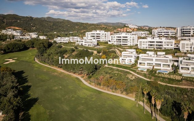 Resale - Apartment - Marbella - Santa Clara
