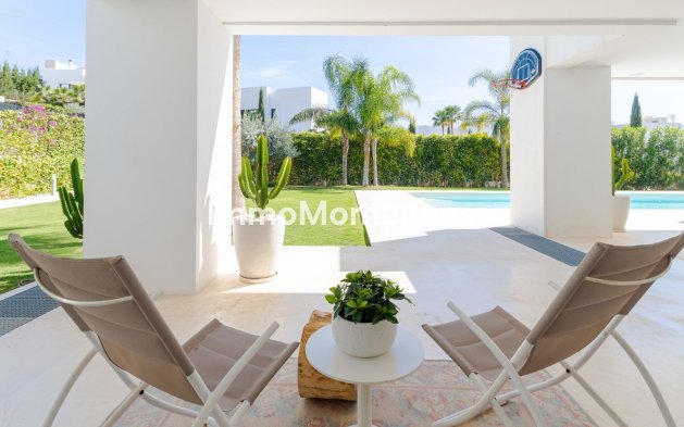 Revente - Villa - Marbella - Nueva Andalucía