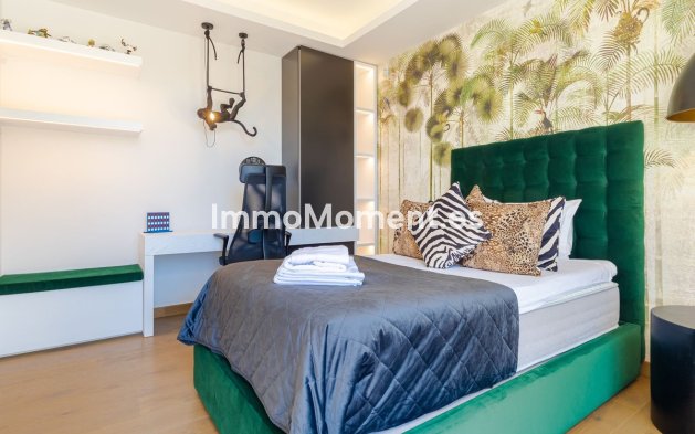 Revente - Villa - Marbella - Nueva Andalucía