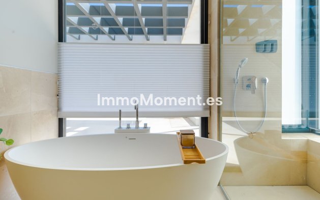 Revente - Villa - Marbella - Nueva Andalucía