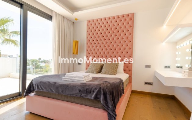 Revente - Villa - Marbella - Nueva Andalucía
