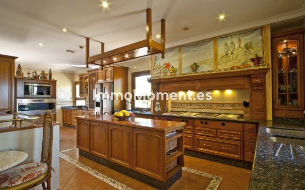 Wiederverkauf - Villa - Marbella - Puerto Banús