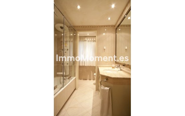 Wiederverkauf - Villa - Marbella - Puerto Banús