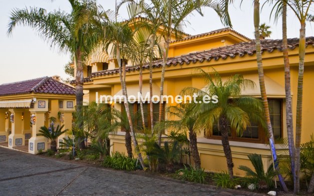 Wiederverkauf - Villa - Marbella - Puerto Banús