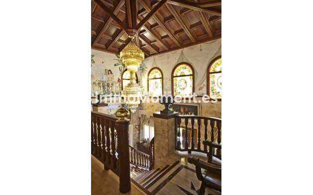 Wiederverkauf - Villa - Marbella - Puerto Banús