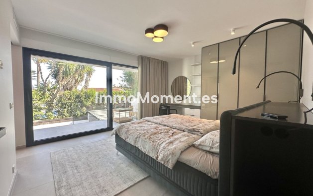 Revente - Villa - Marbella - Puerto Banús